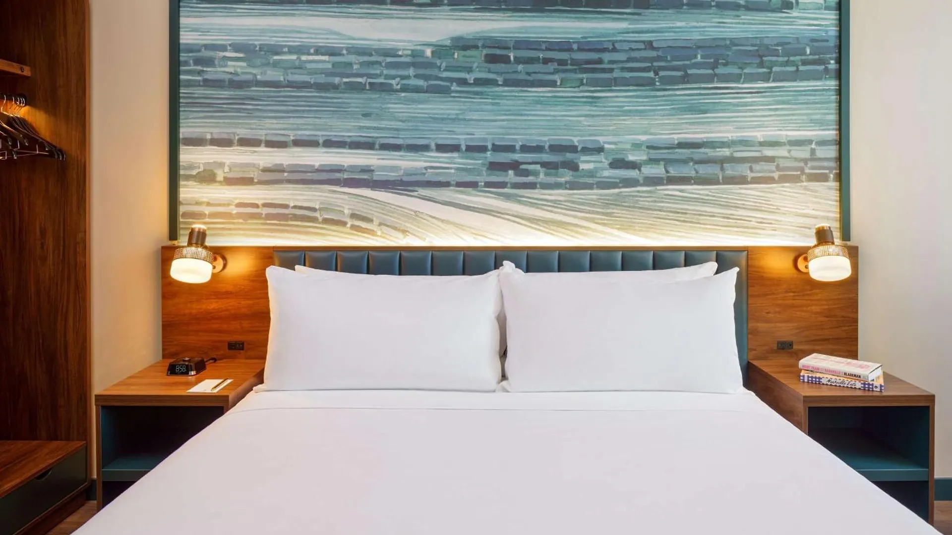 Caption By Hyatt Downtown Nashville - The Gulch Hotel