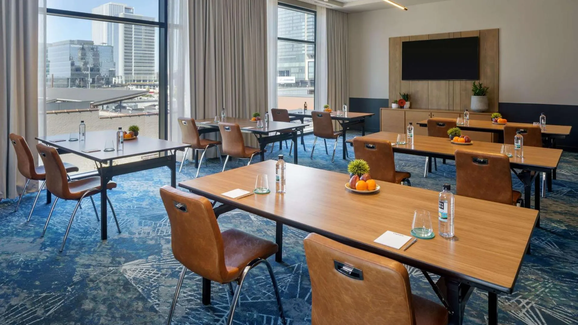 Caption By Hyatt Downtown Nashville - The Gulch